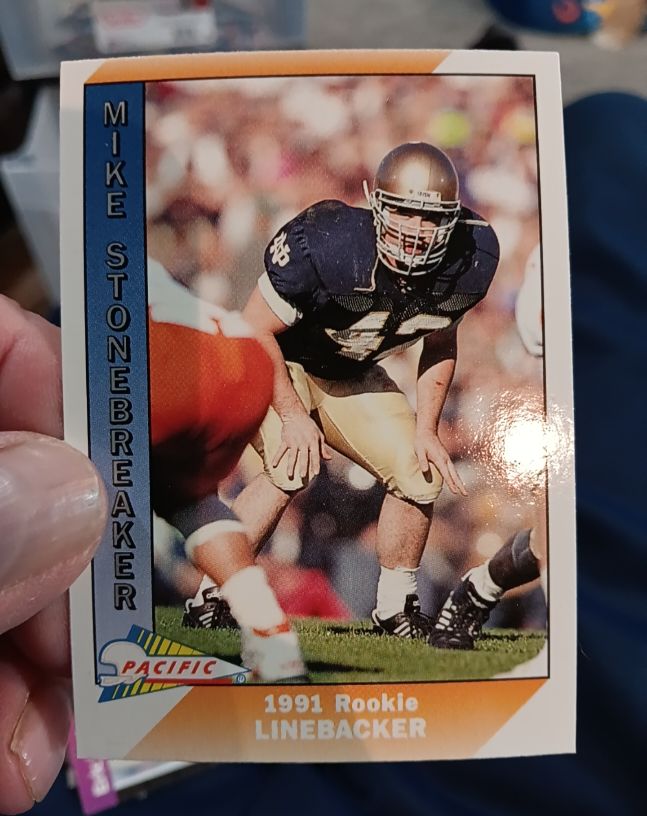 1991 Pacific # Mike Stonebreaker Rookie Linebacker — front