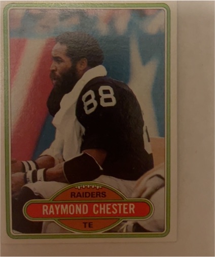 1980 Topps #403 Raymond Chester Oakland Raiders — front