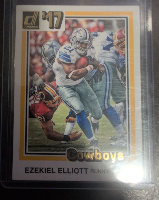 2017 Donruss Optic #8 Ezekiel Elliott — front