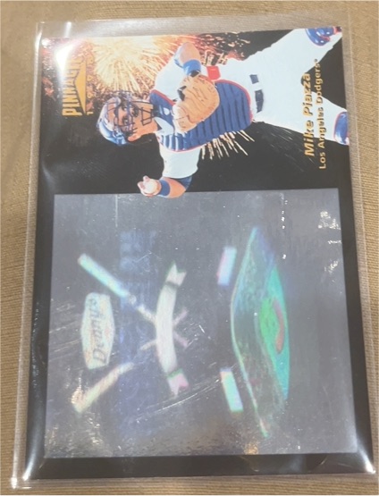 1996 Pinnacle Denny's Holograms #3 Mike Piazza — front