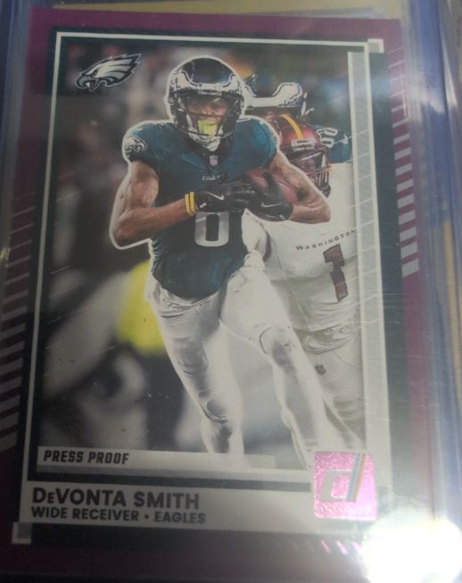 2025 Donruss #34 DeVonta Smith — front