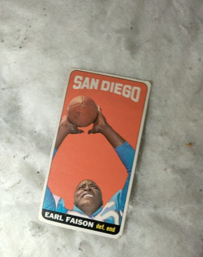 1965 Topps #158 Earl Faison — front
