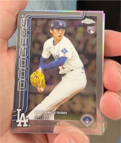 2025 Topps Chrome Update #USC73 Roki Sasaki Rookie Debut — front