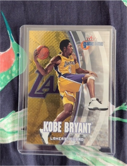 2000-01 Fleer Game Time #3 Kobe Bryant — front