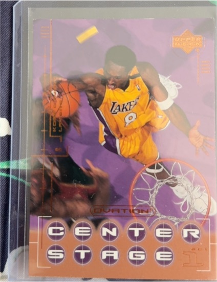 2000-01 Upper Deck Ovation Center Stage #CS10 Kobe Bryant — front