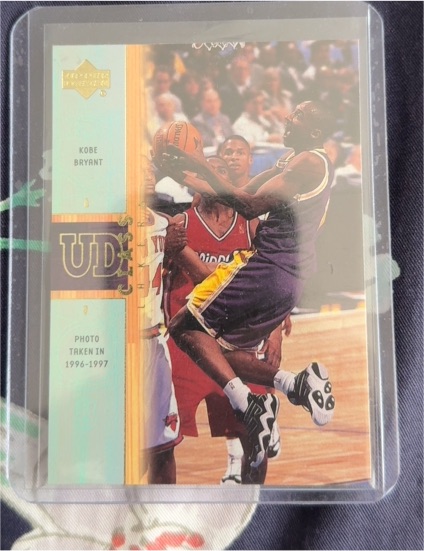 2001 Upper Deck UD Class #C5 Kobe Bryant — front