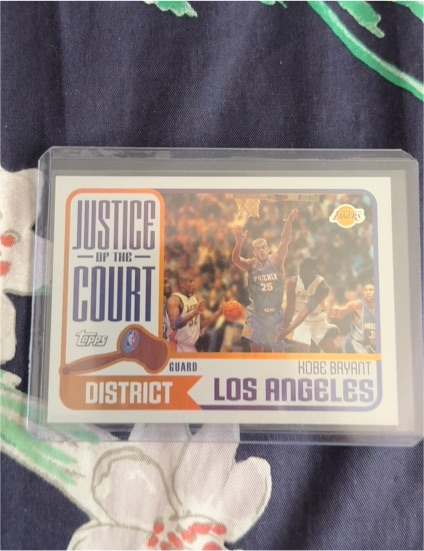 2003-04 Topps Justice of the Court #JC-12 Kobe Bryant — front