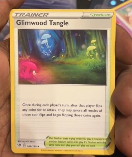 2020 Pokémon Darkness Ablaze #162 Glimwood Tangle — front
