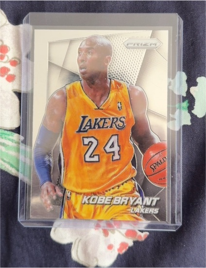 2014-15 Panini Prizm #136 Kobe Bryant — front