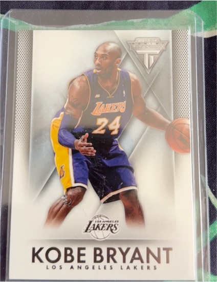 2013-14 Panini Titanium #31 Kobe Bryant — front