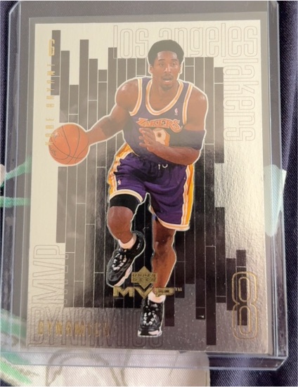 1999 Upper Deck MVP Dynamics #D2 Kobe Bryant — front