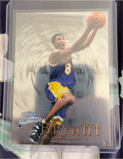 1998-99 Fleer Brilliants #70 Kobe Bryant — front