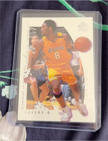1999-00 Upper Deck SP Authentic #38 Kobe Bryant — front