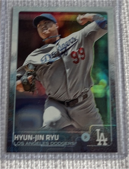 2015 Topps Series 1 #238 Hyun-Jin Ryu — front