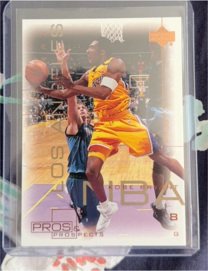 2000-01 Upper Deck Pros & Prospects #37 Kobe Bryant — front