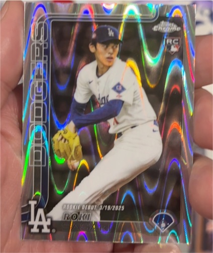 2025 Topps Chrome Update #USC73 Roki Sasaki Rookie Debut — front