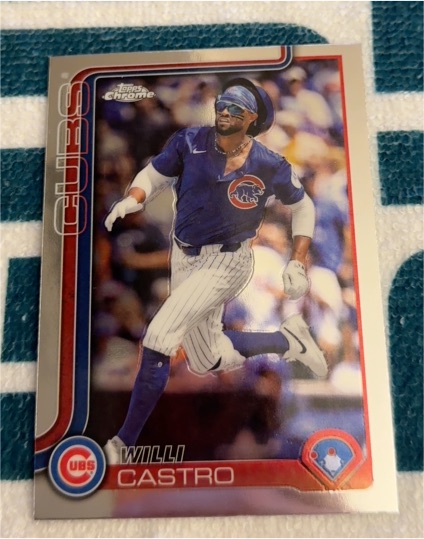 2025 Topps Chrome Update #USC67 Willi Castro Chicago Cubs — front