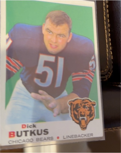 1969 Topps #139 Dick Butkus — front