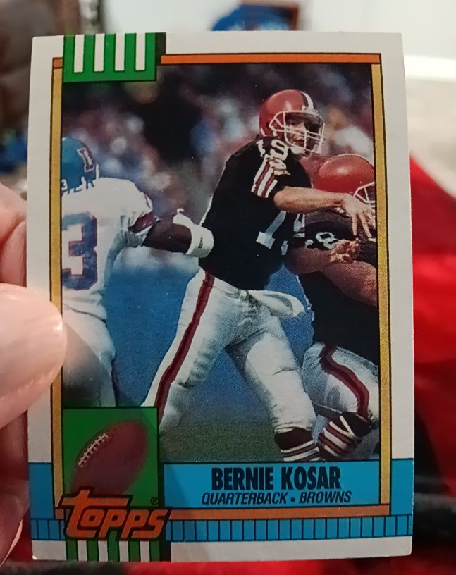 1990 Topps #163 Bernie Kosar Cleveland Browns — front