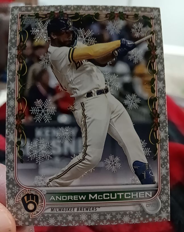 2022 Topps Holiday #HW178 Andrew McCutchen — front