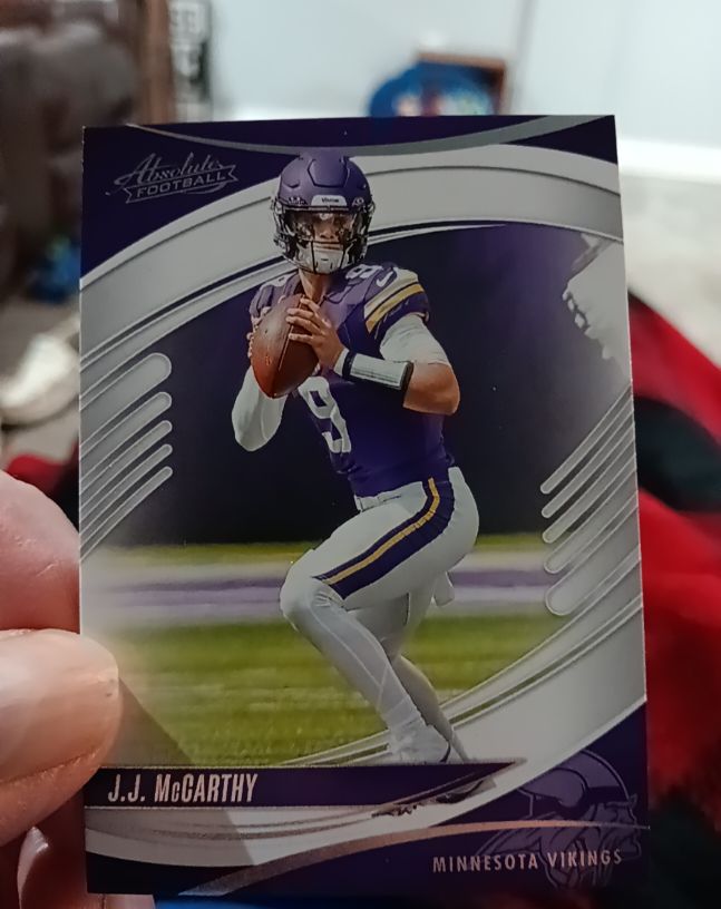 2025 Panini Absolute #100 J.J. McCarthy — front