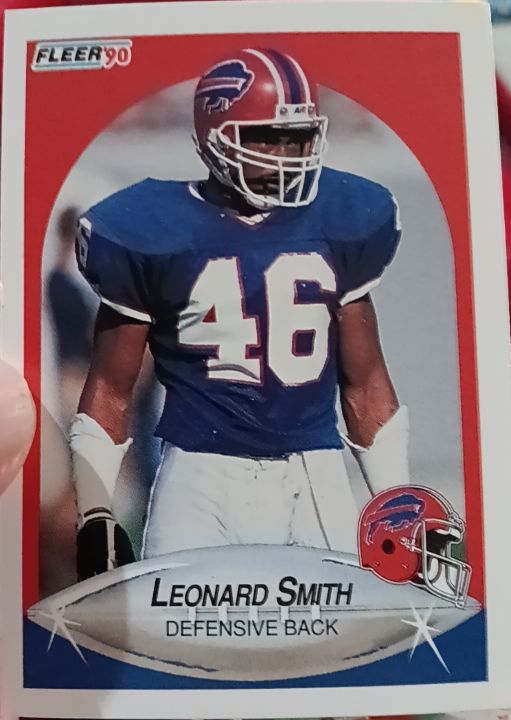 1990 Fleer #122 Leonard Smith — front
