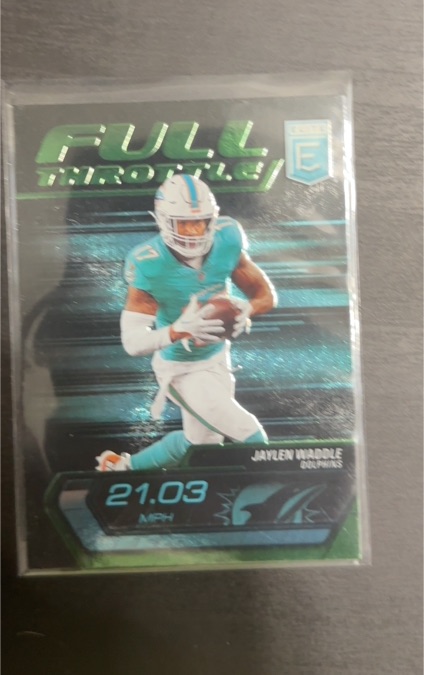 2024 Donruss Elite #16 Jaylen Waddle Full Throttle Green Miami Dolphins — front