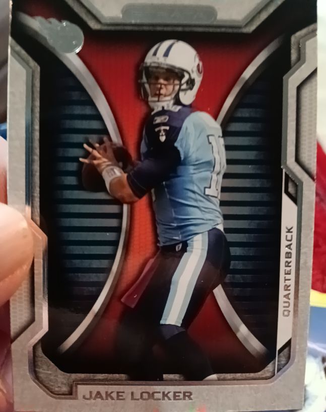 2012 Topps Strata #34 Jake Locker — front