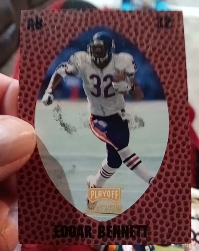 1998 Playoff Momentum Retail #142 Edgar Bennett — front