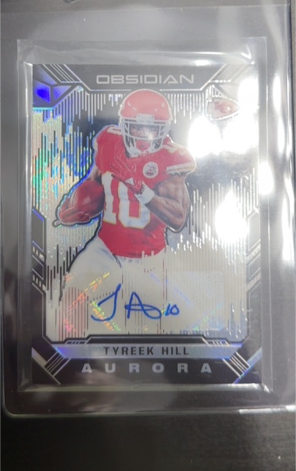 2024 Panini Obsidian Aurora #Tyreek Hill — front