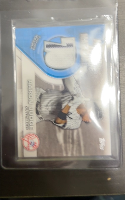 2022 Topps #1 Aaron Judge — front