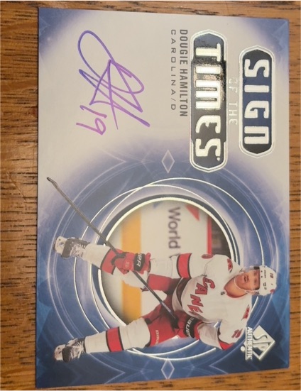 2020-21 Upper Deck SP Authentic Sign of the Times #SOTT-DH Dougie Hamilton — front