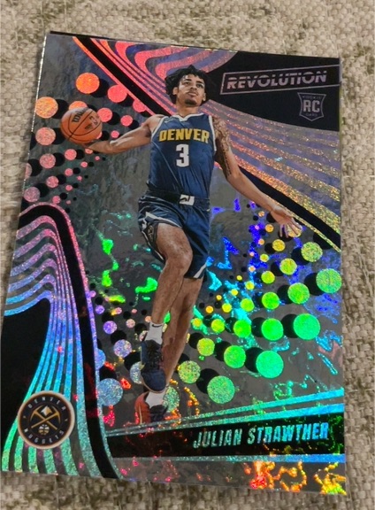2023-24 Panini Revolution #129 Julian Strawther Groove RC — front