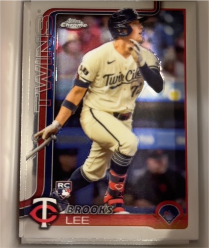 2025 Topps Chrome #234 Brooks Lee — front