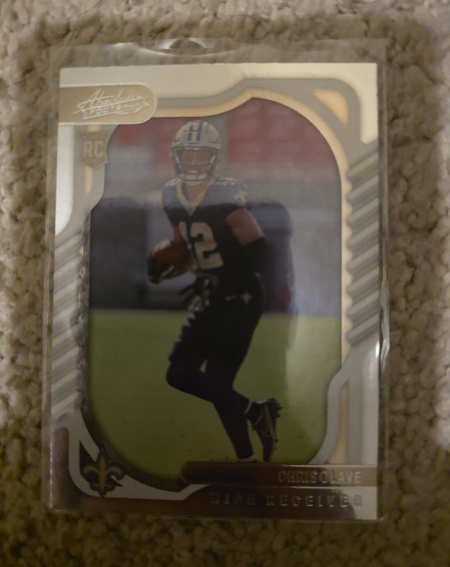 2022 Panini Absolute #109 Chris Olave Rookie Card — front