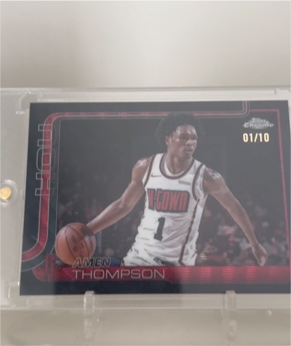 2025-26 Topps Chrome #17 Amen Thompson — front