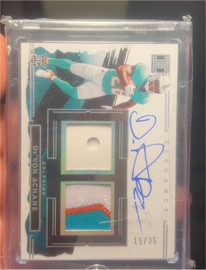 2023 Panini Impeccable Elegance #15 De'Von Achane — front