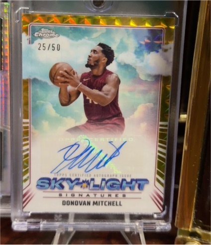 2024-25 Topps Chrome #SLS-DM Donovan Mitchell Sky-Light Signatures — front
