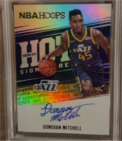 2017-18 Panini NBA Hoops Hot Signatures Rookies #HSR-DM Donovan Mitchell — front