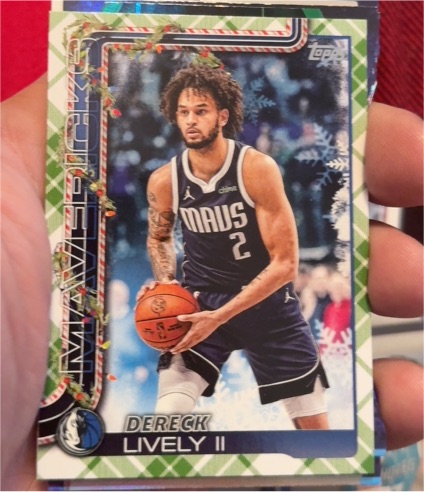 2025 Topps Holiday #H139 Dereck Lively II — front