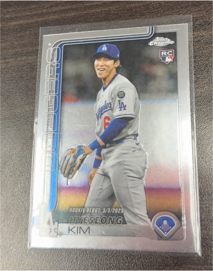 2025 Topps Chrome Update #USC149 Hyeseong Kim Rookie Debut — front