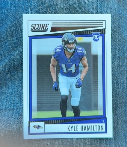 2022 Panini Score #364 Kyle Hamilton — front