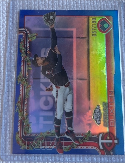 2025 Topps Chrome Holiday #H11 Byron Buxton — front