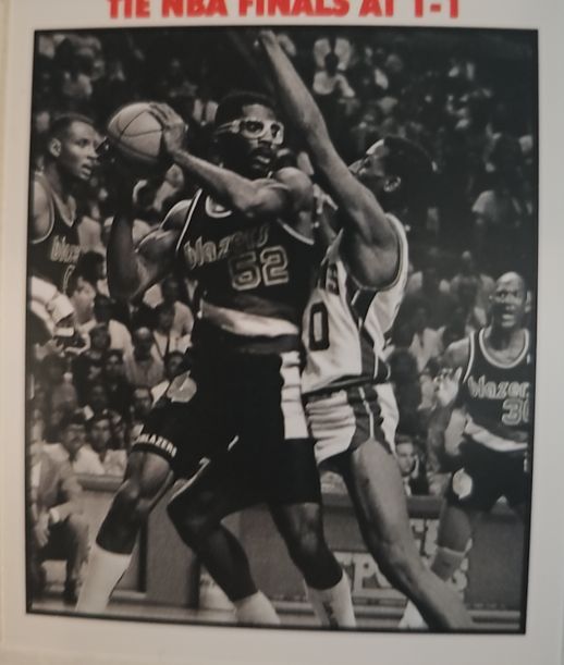 1990-91 Hoops #338 Blazers Win In Overtime Tie NBA Finals At 1-1 — front
