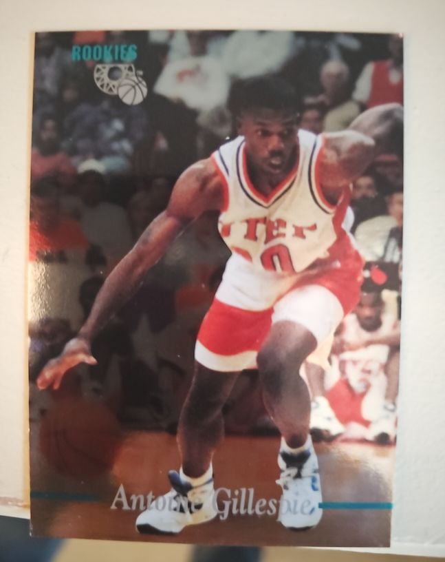 1995 Classic Rookies #76 Antoine Gillespie — front