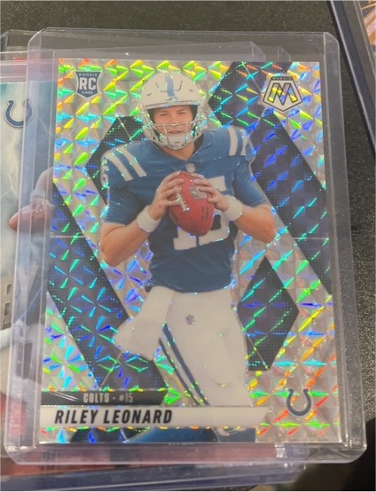 2025 Panini Mosaic #372 Riley Leonard — front