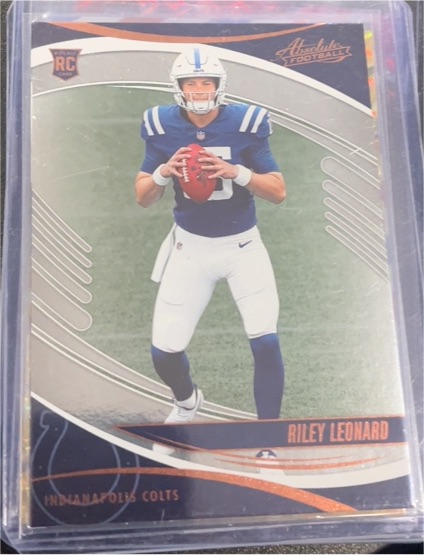 2025 Panini Absolute #172 Riley Leonard — front
