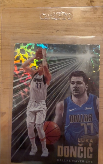 2020-21 Panini Chronicles Essentials #228 Luka Dončić — front