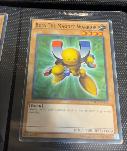 1996 Yu-Gi-Oh! #YGLD-ENB12 Beta The Magnet Warrior — front