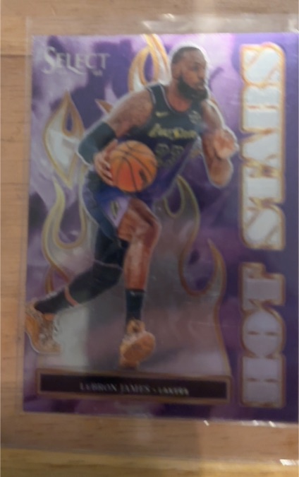2024-25 Panini Select #8 LeBron James Hot Stars — front